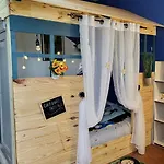 Chez Christy לינה וארוחת בוקר 3*